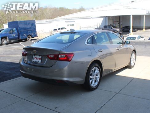 Used 2024 Chevrolet Malibu LT FWD image 4