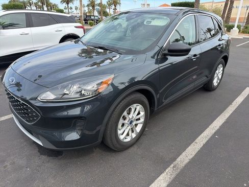 Used 2022 Ford Escape SE w/ Convenience Package image 2