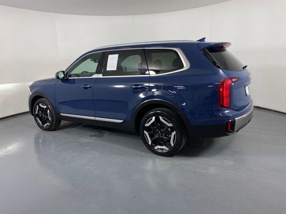 Used 2025 Kia Telluride S