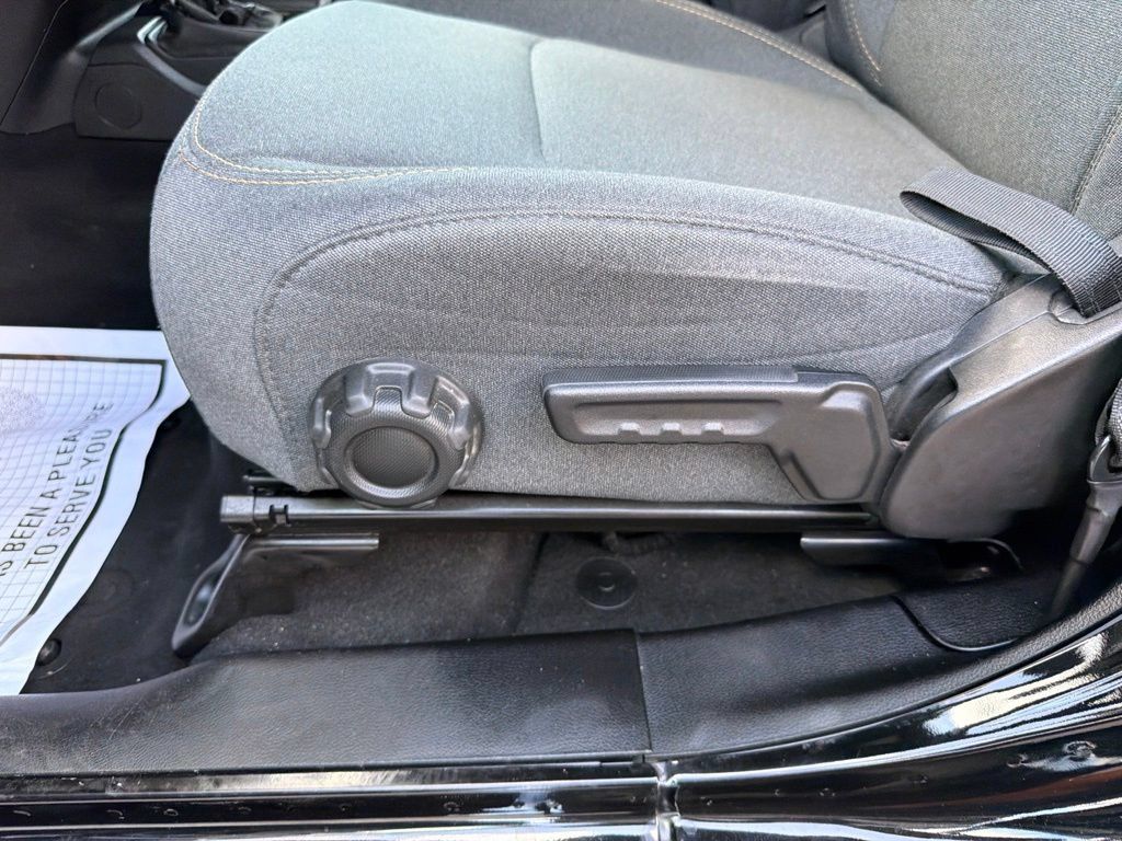 Used 2024 Jeep Wrangler Unlimited Sport AWD/4WD image 16