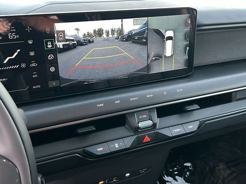 New 2026 Kia EV9 Wind image 17