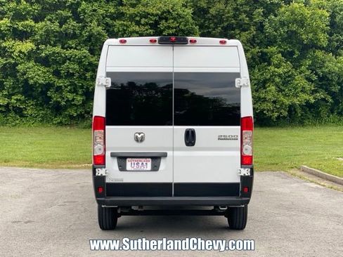 Used 2023 RAM ProMaster 2500 FWD image 6