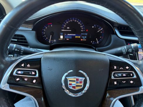 Used 2015 Cadillac XTS Luxury image 16