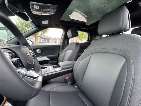 New 2026 Genesis GV60 RWD image 10