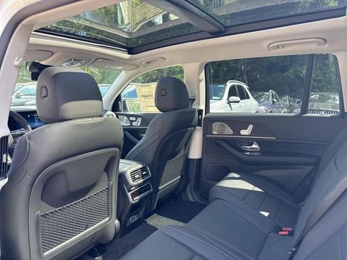 Used 2026 Mercedes-Benz GLS 450 4MATIC image 14
