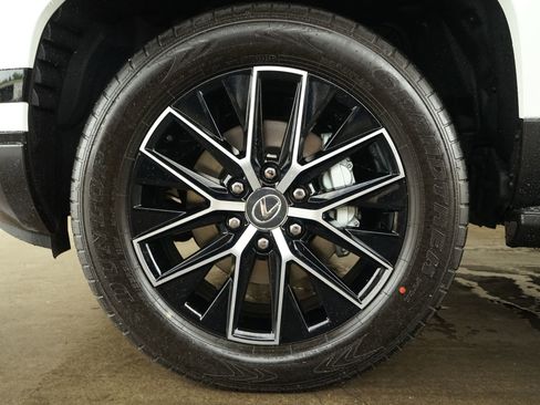 Used 2026 Lexus GX 550 w/ Cold Area Package image 31