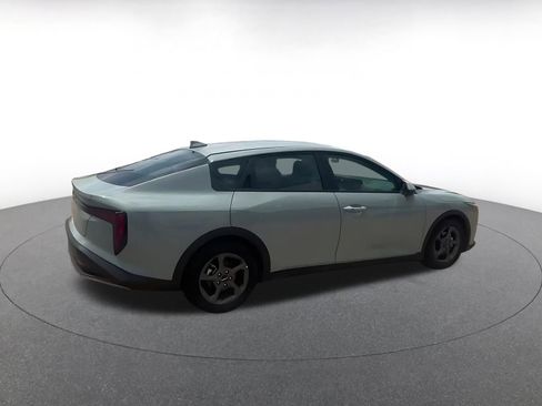 Used 2025 Kia K4 FWD image 14
