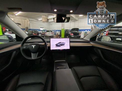 Used 2022 Tesla Model 3 Long Range AWD/4WD image 28