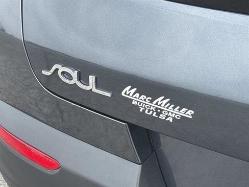 Used 2020 Kia Soul LX FWD image 6