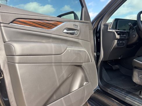 Certified 2024 Cadillac Escalade ESV Premium Luxury w/ Performance Package image 13