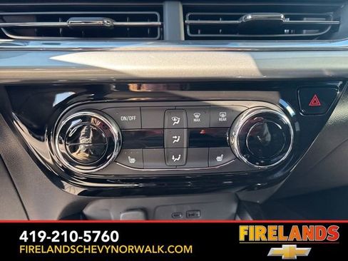 New 2025 Chevrolet Trax LT w/ Sunroof Package image 22