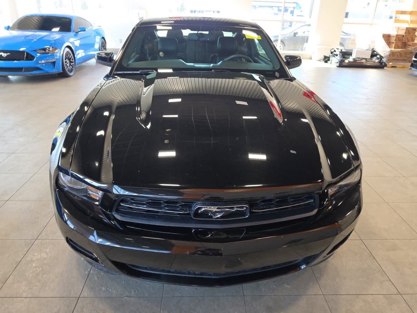 Used 2012 Ford Mustang Premium RWD image 2
