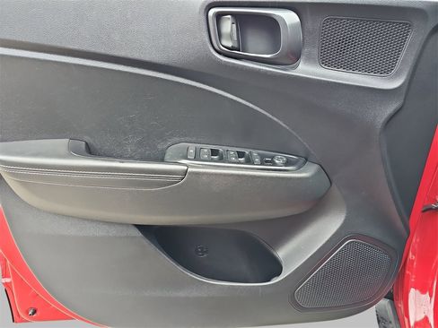 Used 2022 Hyundai Venue Limited w/ Cargo Package image 26