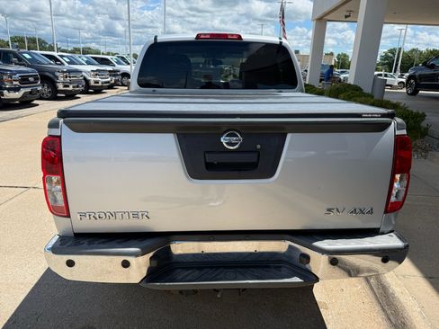 Used 2013 Nissan Frontier SV w/ SV Value Truck Pkg AWD/4WD image 7