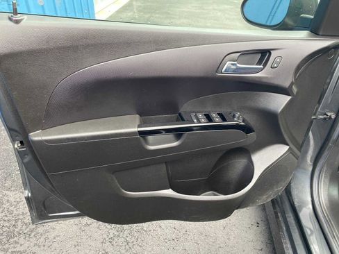 Used 2020 Chevrolet Sonic LT w/ Convenience Package image 34