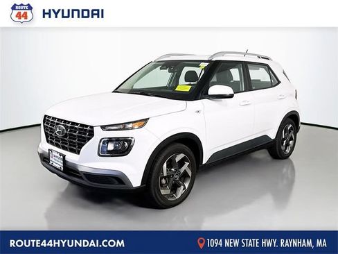 Used 2023 Hyundai Venue SEL w/ Cargo Package FWD image 1
