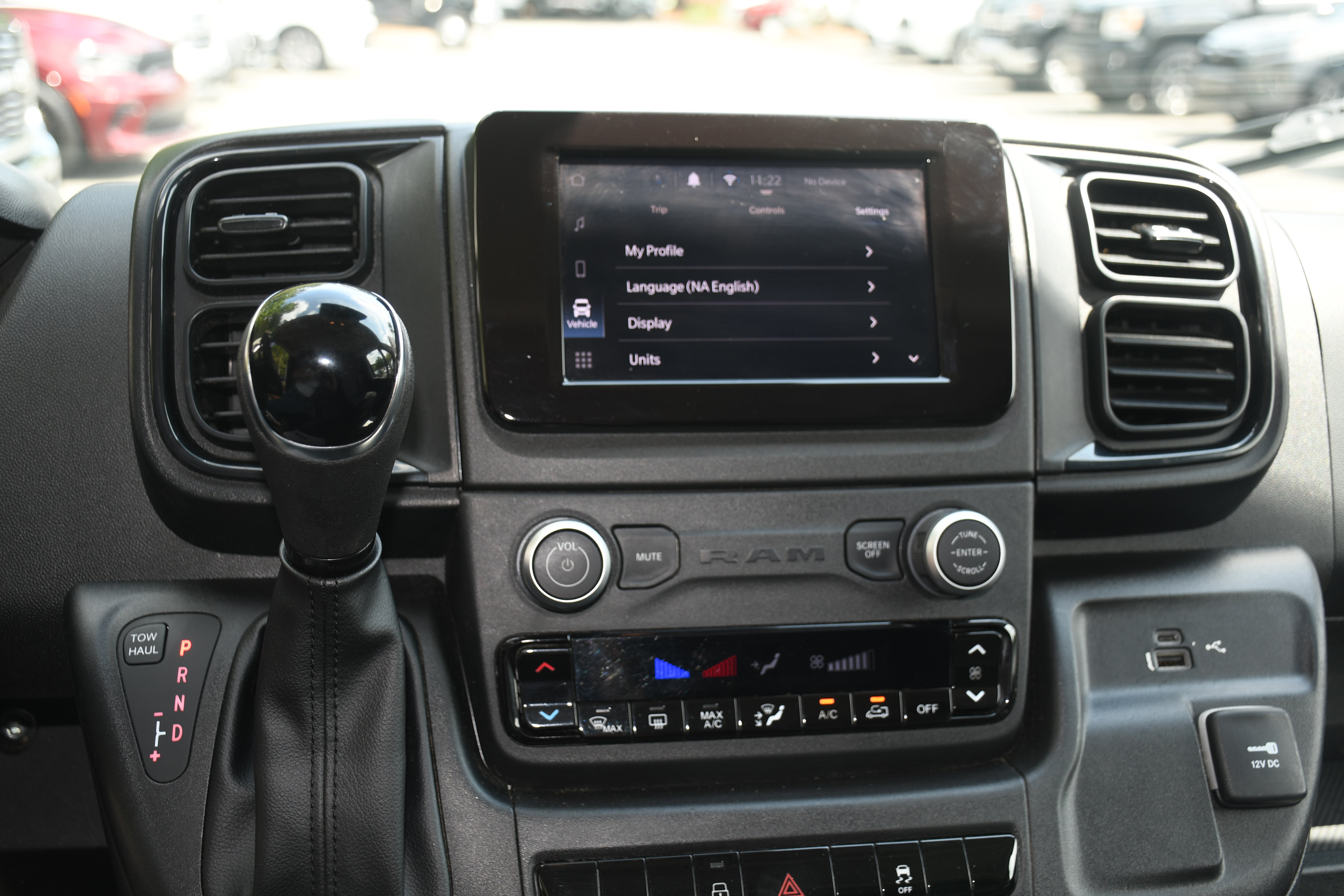 Used 2025 RAM ProMaster 2500 w/ Convenience Group FWD image 15