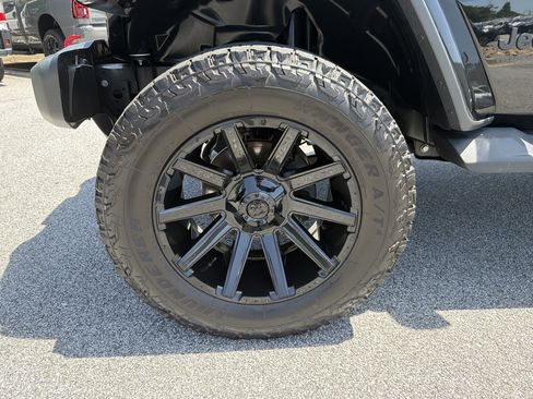 Used 2020 Jeep Wrangler Unlimited Rubicon AWD/4WD image 13