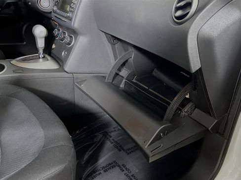 Used 2013 Nissan Rogue S w/ Special Edition Pkg image 35