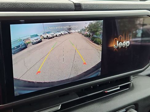 Used 2024 Jeep Wrangler Sport S image 29