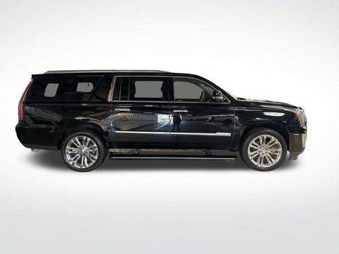 Used 2018 Cadillac Escalade ESV Premium Luxury w/ LPO, Radiant Package AWD/4WD image 8