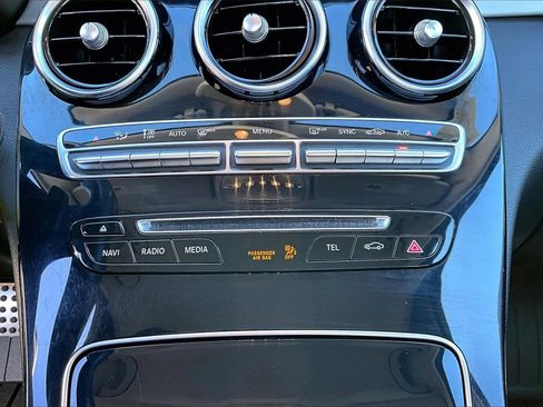 Used 2015 Mercedes-Benz C 300 4MATIC Sedan image 16