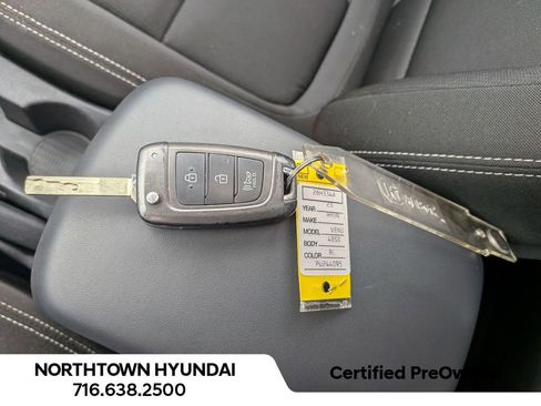 Certified 2023 Hyundai Venue SEL image 16