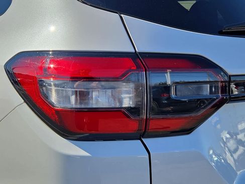 Certified 2025 Honda Pilot Elite image 11