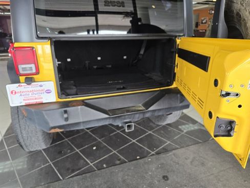 Used 2015 Jeep Wrangler Unlimited Sport w/ Connectivity Group image 20