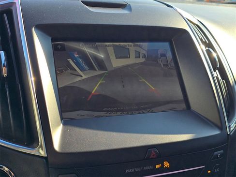 Used 2019 Ford Edge Titanium w/ Cold Weather Package image 20