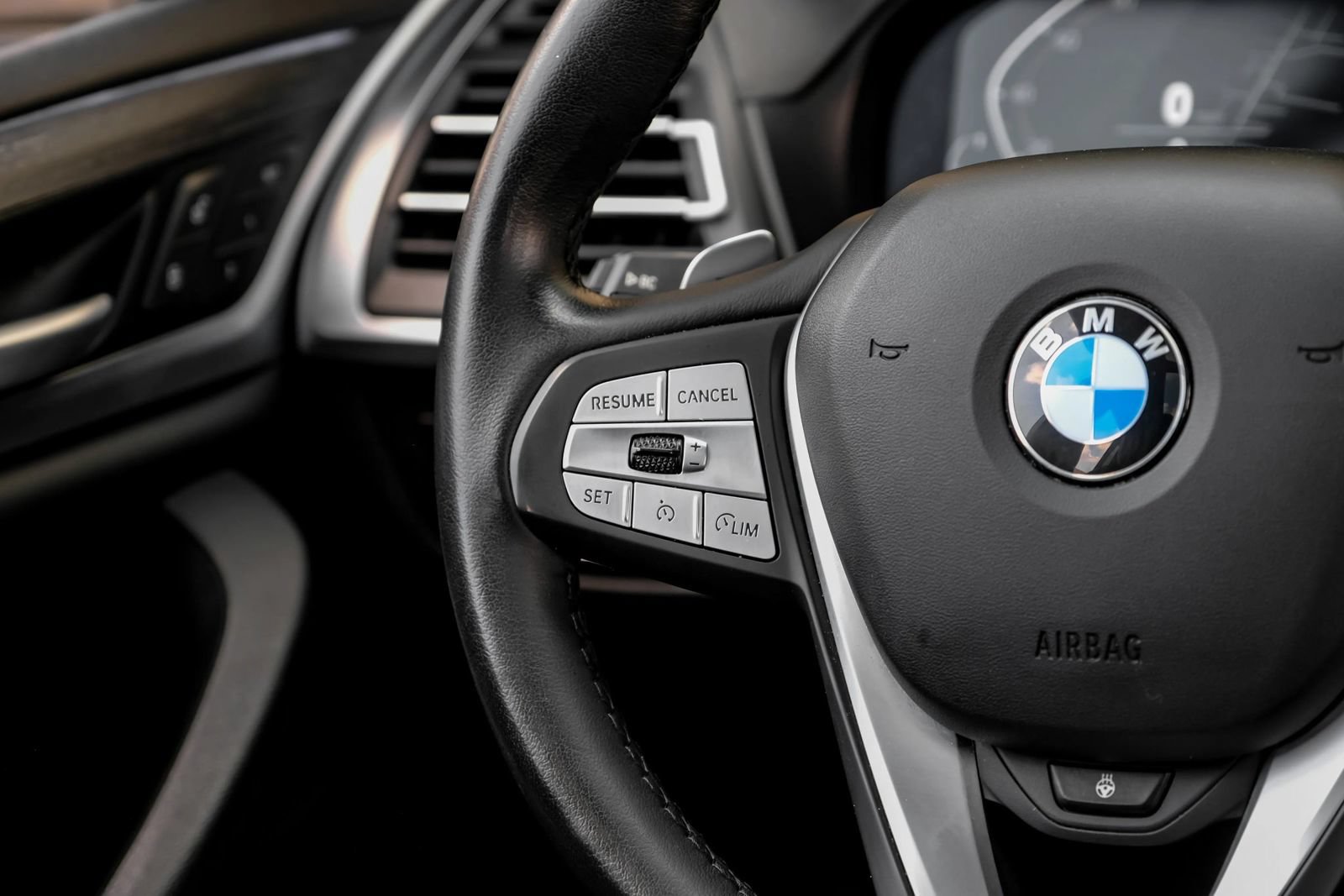 Used 2024 BMW X3 xDrive30i AWD/4WD image 16