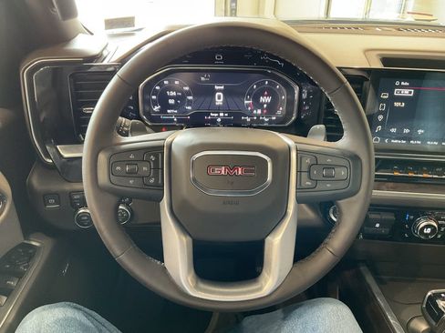 Used 2025 GMC Sierra 1500 SLT w/ SLT Premium Plus Package AWD/4WD image 22