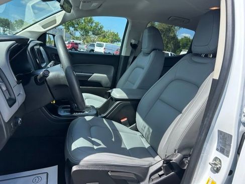 Used 2020 Chevrolet Colorado W/T w/ WT Convenience Package RWD image 14