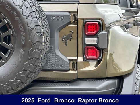 Used 2025 Ford Bronco Raptor AWD/4WD image 35