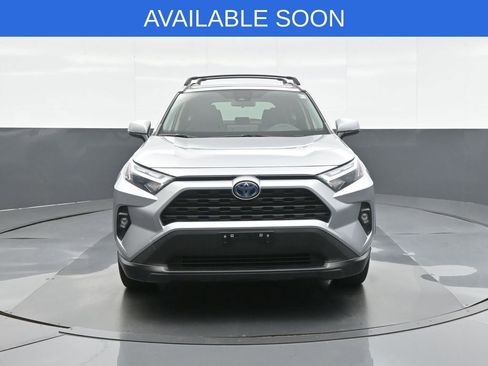 Used 2022 Toyota RAV4 XLE Premium AWD/4WD image 2