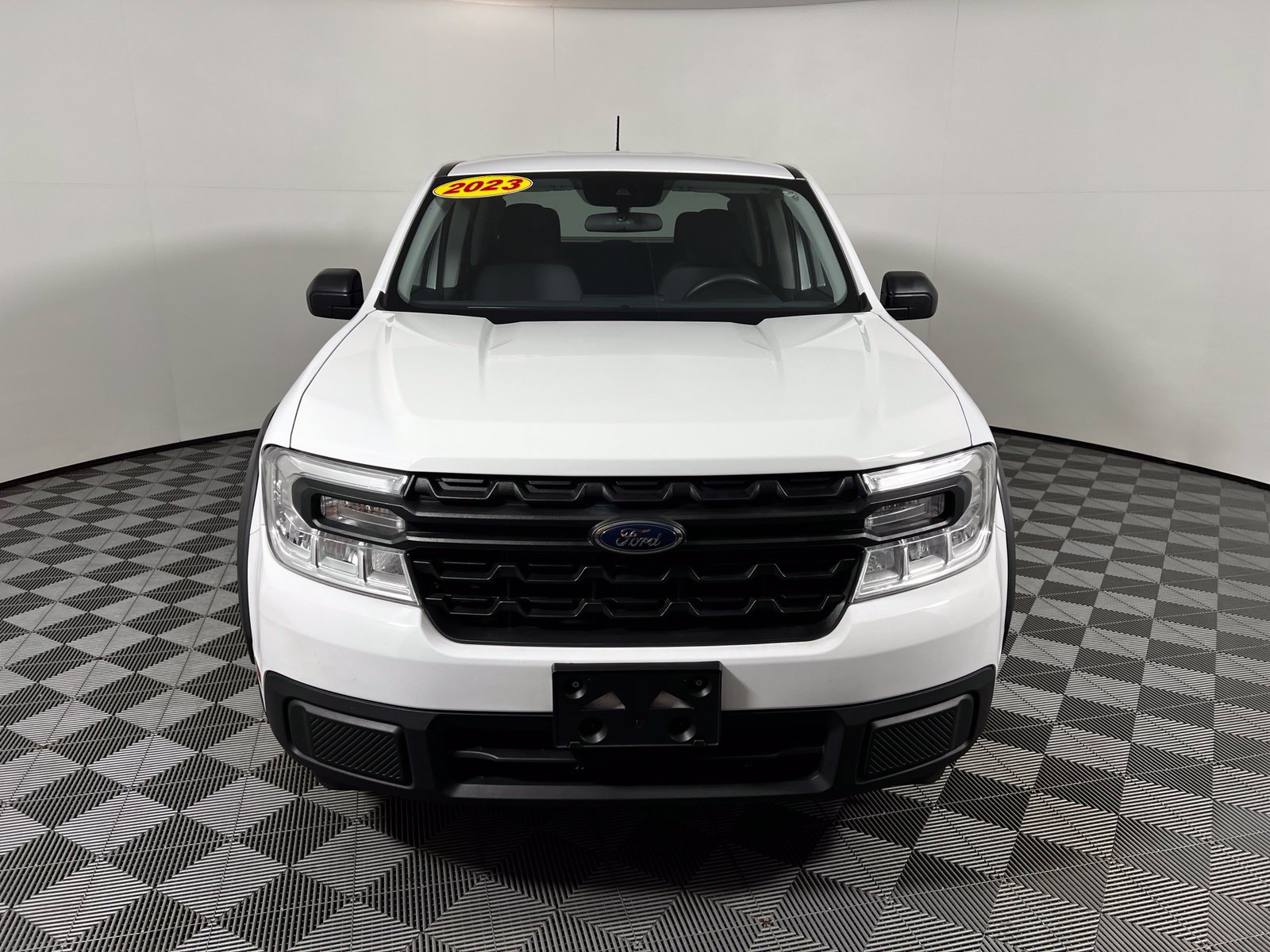 Used 2023 Ford Maverick XL FWD image 2