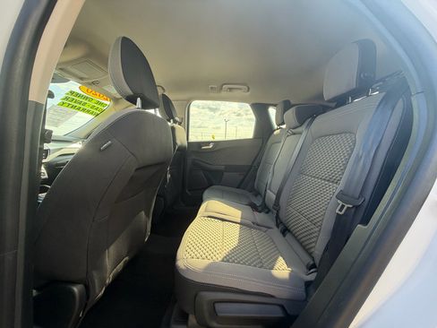 Used 2020 Ford Escape SE image 14