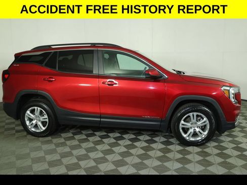 Used 2022 GMC Terrain SLE w/ Driver Convenience Package AWD/4WD image 2