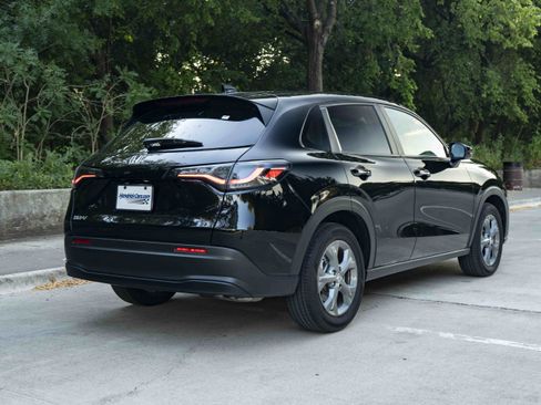 Used 2026 Honda HR-V LX image 9