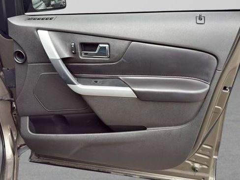 Used 2013 Ford Edge SEL FWD image 26
