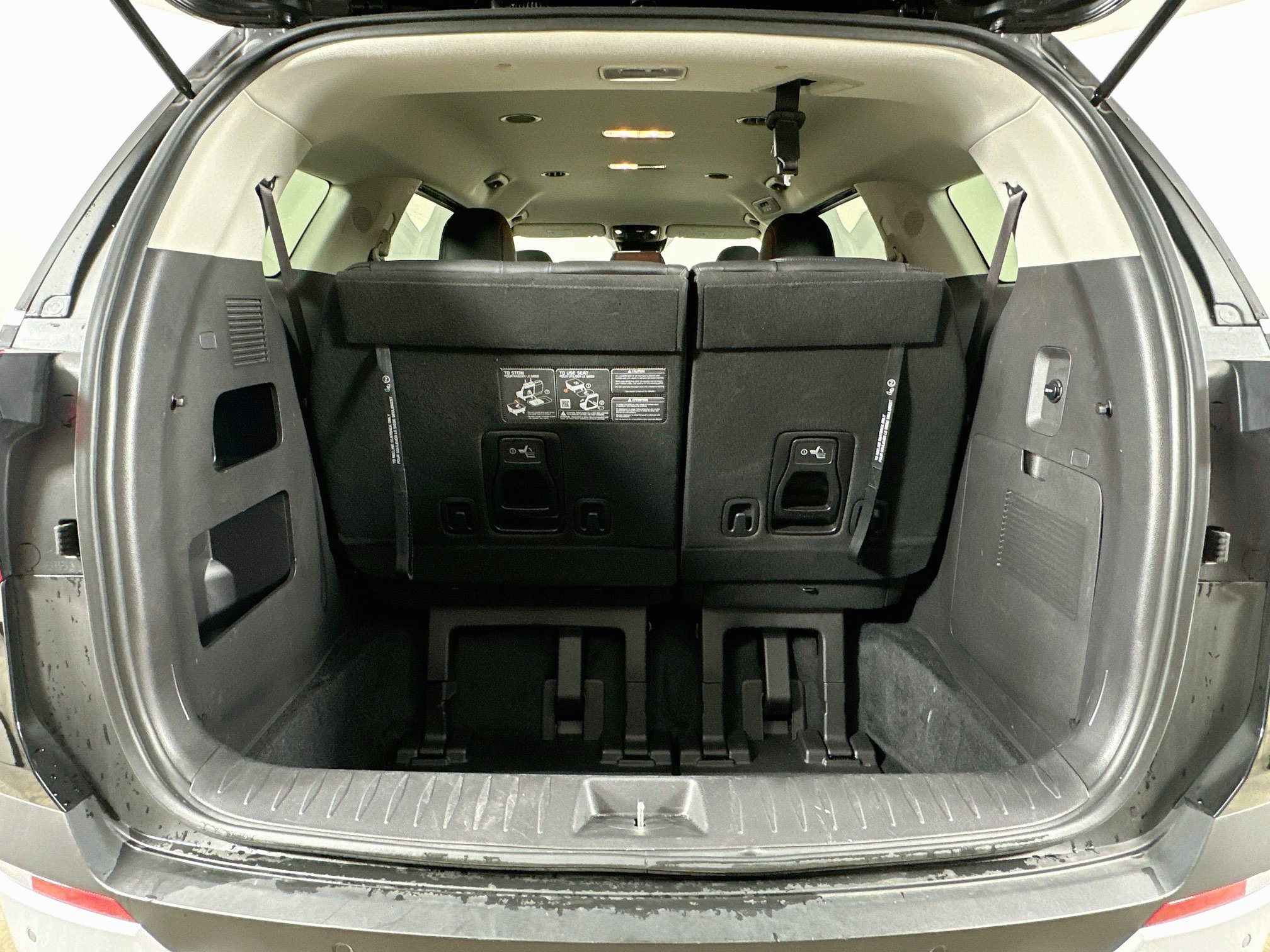 Used 2026 Kia Carnival FWD image 31