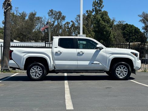 Used 2026 Toyota Tacoma SR5 RWD image 6