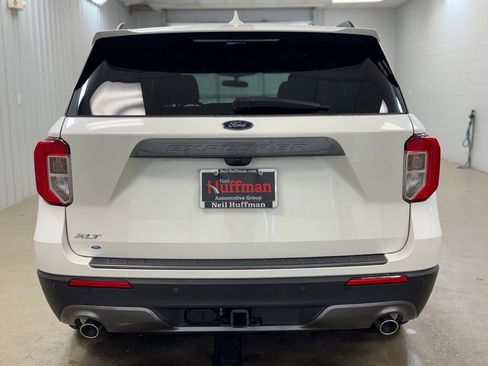 Used 2023 Ford Explorer XLT w/ Equipment Group 202A image 6