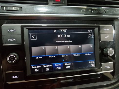 Used 2021 Volkswagen Tiguan S image 29