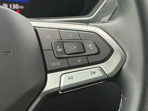 Used 2022 Volkswagen Tiguan SE FWD image 25