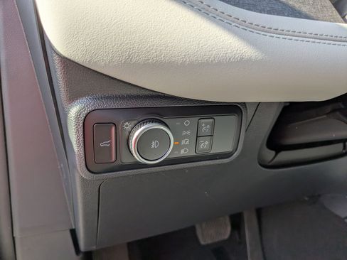 New 2026 Ford Explorer Platinum image 17