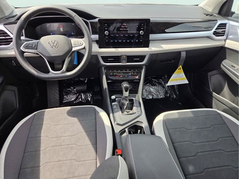 New 2026 Volkswagen Taos SE FWD image 11