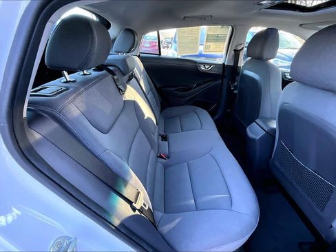 Used 2022 Hyundai Ioniq SEL image 19