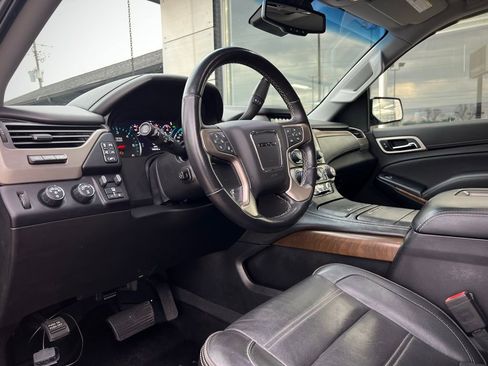 Used 2019 GMC Yukon XL Denali w/ Denali Ultimate Package image 43
