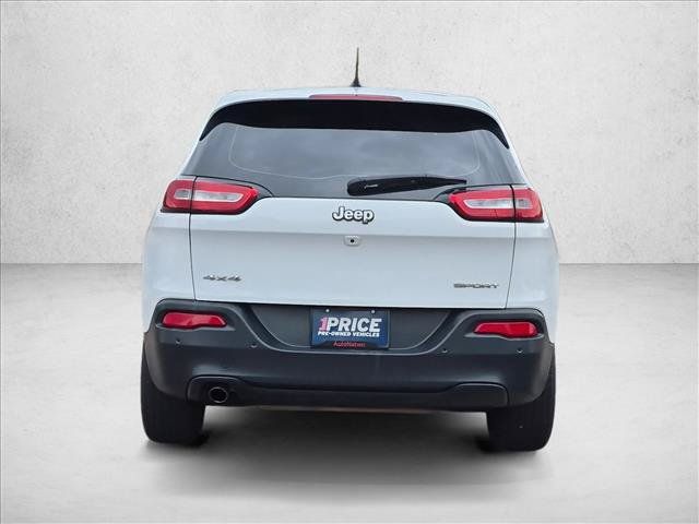 Used 2017 Jeep Cherokee Sport w/ Cold Weather Group AWD/4WD image 7